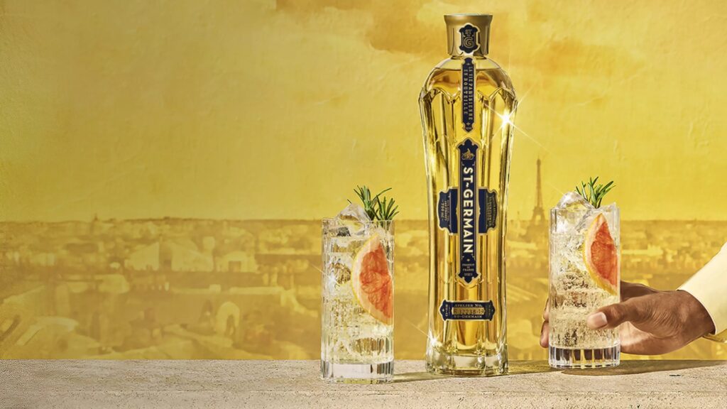Rượu mùi bước ra ánh sáng 1 FY23 St Germain WebAsset Cocktails GinTonic Desktop