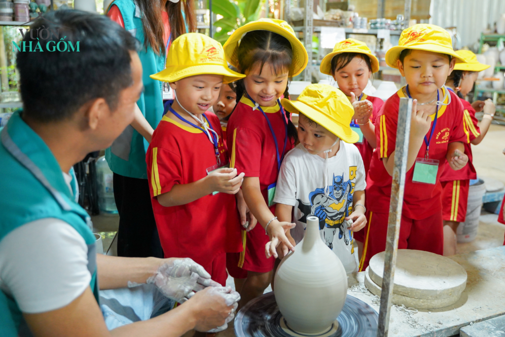 Vườn Nhà Gốm - Nơi lưu giữ và phát huy nghề gốm truyền thống 3 workshop_lam_gom