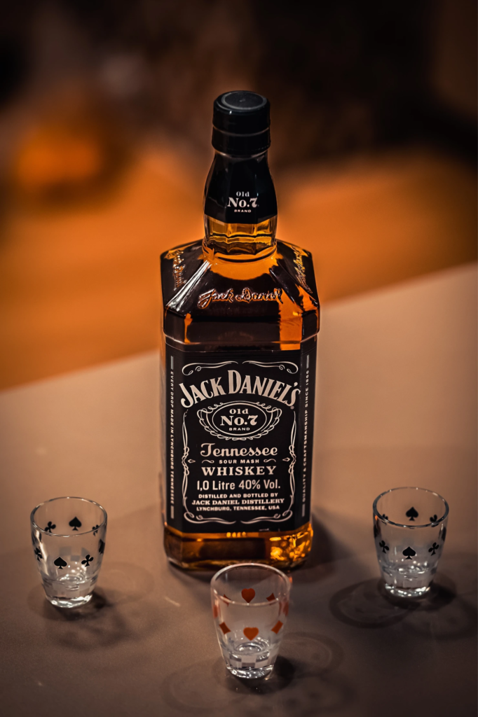 Rượu Whisky - Nồng nàn hương vị mùa thu dành cho mọi tâm trạng 1 Ruou_whisky