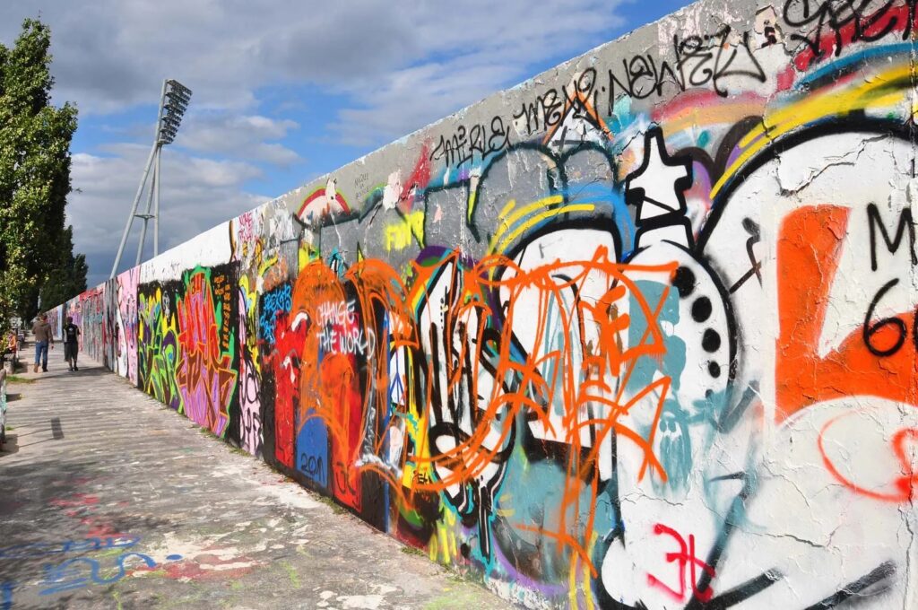 Nghệ thuật Graffiti - vượt ra khỏi cái nhìn khắt khe của giới nghệ thuật 1 tranh_Graffiti