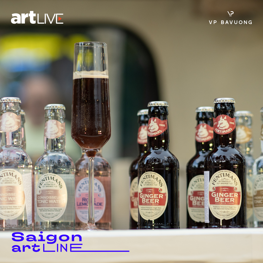 Chuyến xe nghệ thuật Saigon art LINE xuất hiện tại Bưu điện Trung tâm Sài Gòn 2 Saigon art LINE