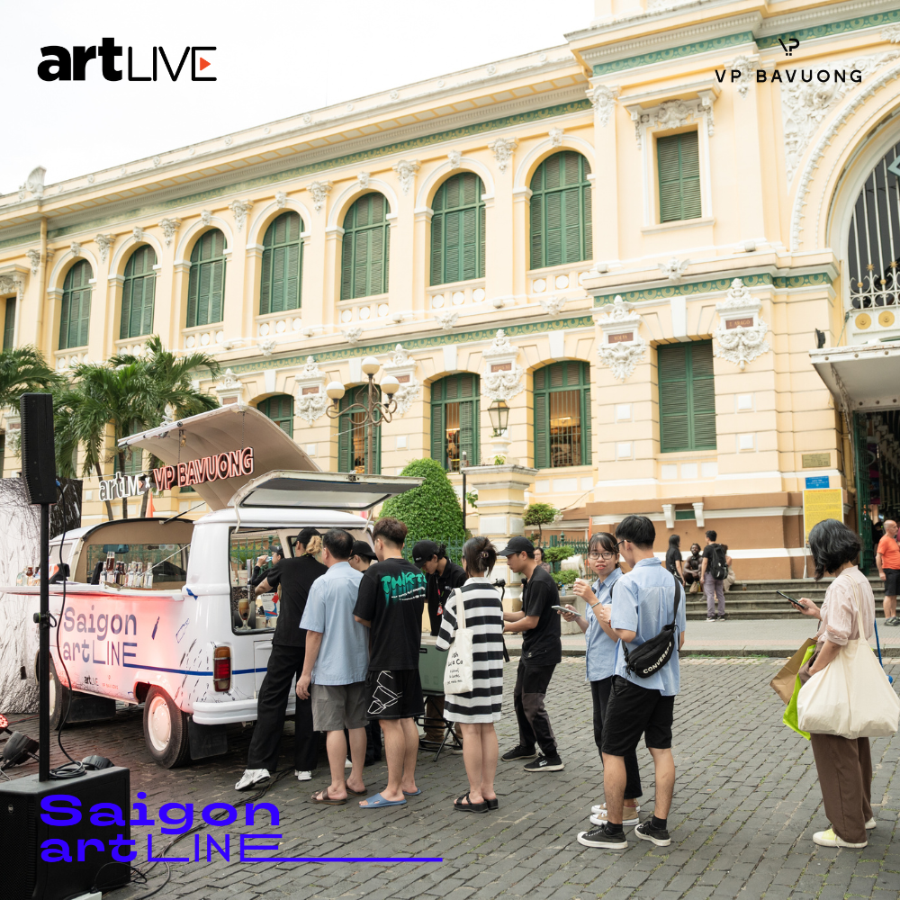 Chuyến xe nghệ thuật Saigon art LINE xuất hiện tại Bưu điện Trung tâm Sài Gòn 4 artLIVE x VP BAVUONG | The first journey of Saigon art LINE