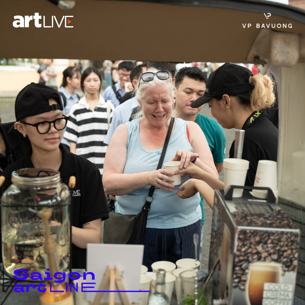 Chuyến xe nghệ thuật Saigon art LINE xuất hiện tại Bưu điện Trung tâm Sài Gòn 5 artLIVE x VP BAVUONG | The first journey of Saigon art LINE
