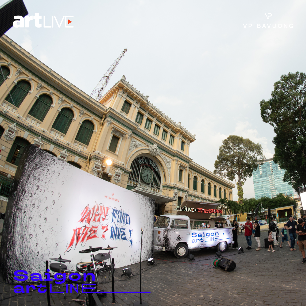 Chuyến xe nghệ thuật Saigon art LINE xuất hiện tại Bưu điện Trung tâm Sài Gòn 6 Saigon art LINE