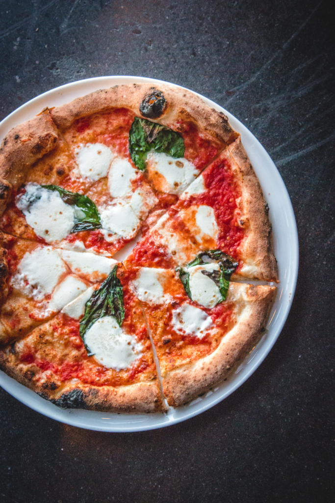 Câu chuyện về Pizza Margherita - “nữ hoàng” của các loại pizza 6 pizza_margherita