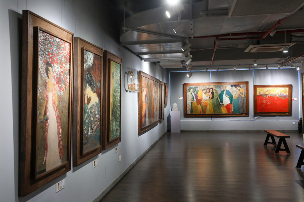 Triển lãm Những cô gái đỏng đảnh - mang sắc hương lộng lẫy từ núi rừng 3 trien_lam_nhung_co_gai_dong_danh