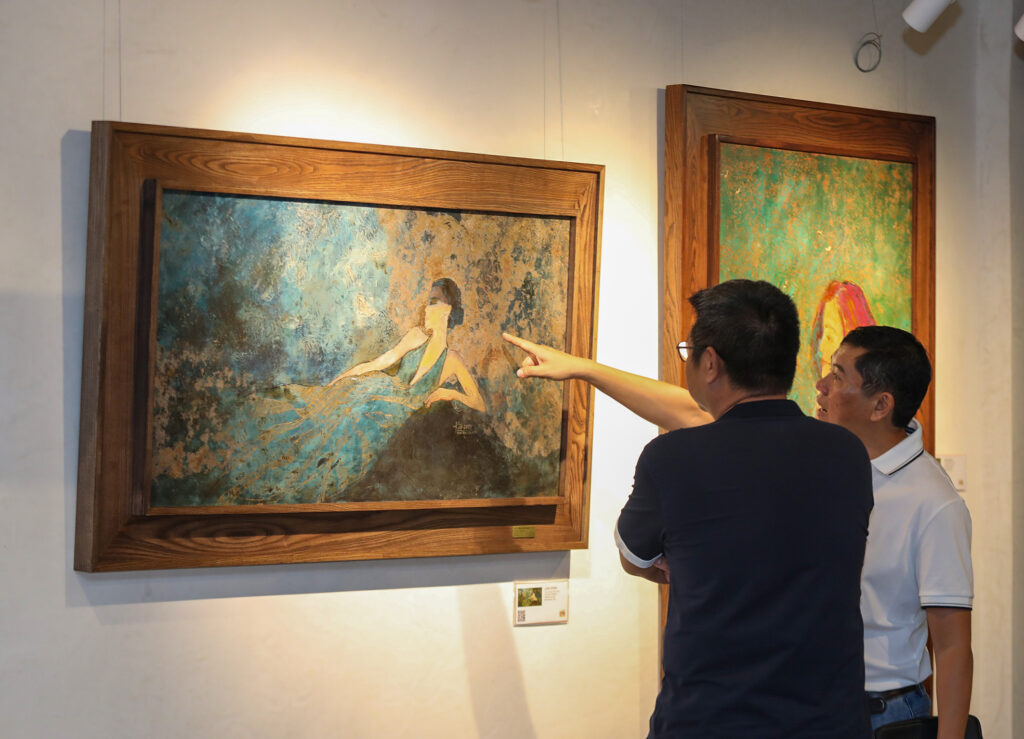 Triển lãm Những cô gái đỏng đảnh - mang sắc hương lộng lẫy từ núi rừng 8 trien_lam_nhung_co_gai_dong_danh