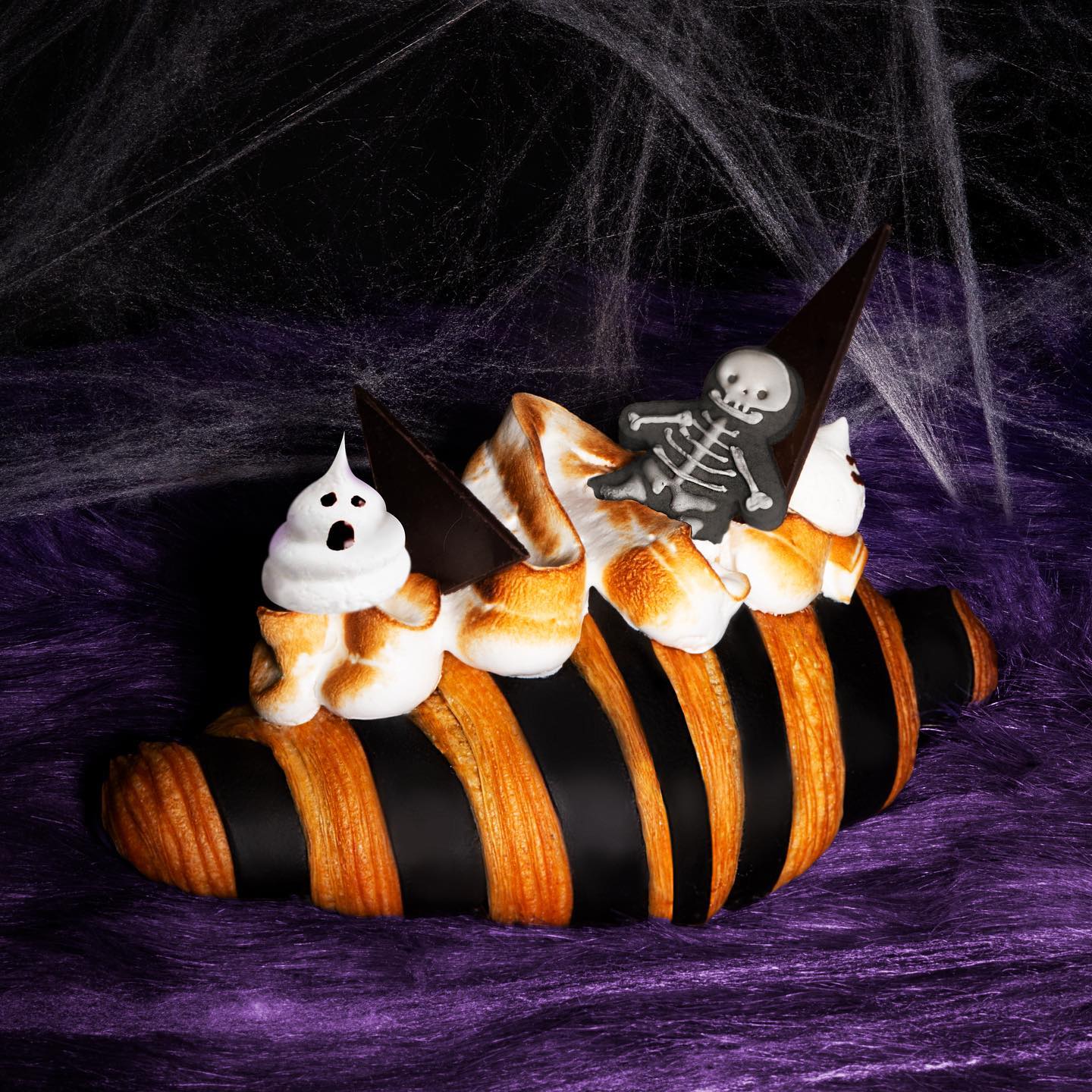 Treat sao cho Sweet: Những địa điểm phục vụ đồ ngọt trong dịp Halloween 2023 16 tiem_banh_do_ngot_halloween