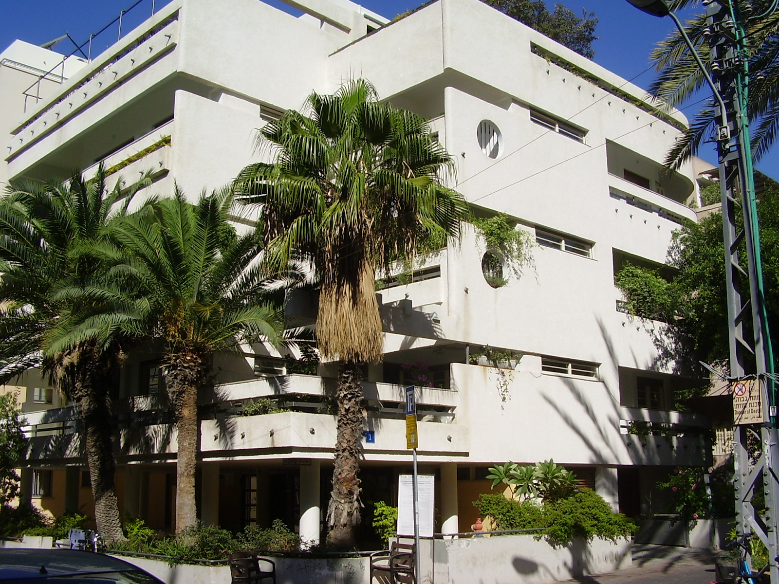 Vì sao phong cách Bauhaus lại có ảnh hưởng đến nền nghệ thuật hiện đại? 10 phong_cach_Bauhaus