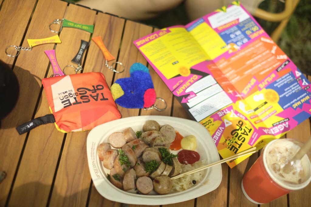 Bộ nhận diện Taste of Saigon by artLIVE - Khi cảm hứng trẻ cất tiếng 3 taste_of_saigon_by_artLIVE