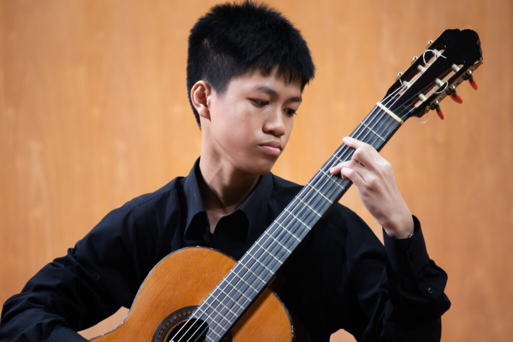 lien_hoan_guitar_quoc_te_sai_gon