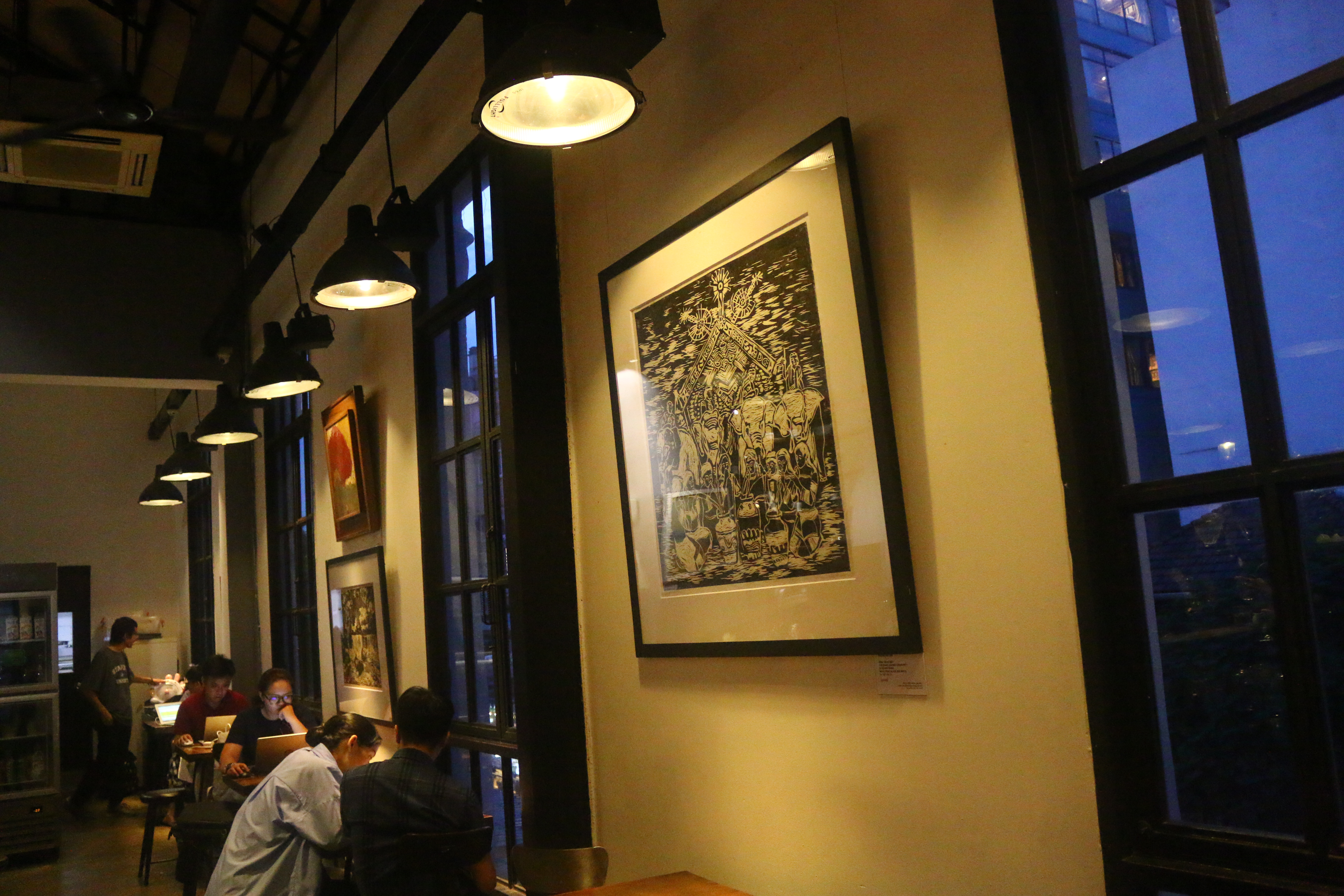Hồng Hạc Gallery – Cánh cửa mở cho những nghệ sĩ trẻ