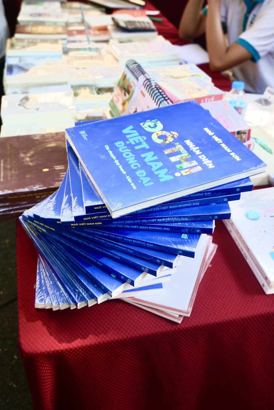 Kiến trúc sư Ngô Viết Nam Sơn ra mắt sách tại Đường sách Thành phố Hồ Chí Minh 2 nhan_dien_do_thi_viet_nam_duong_dai