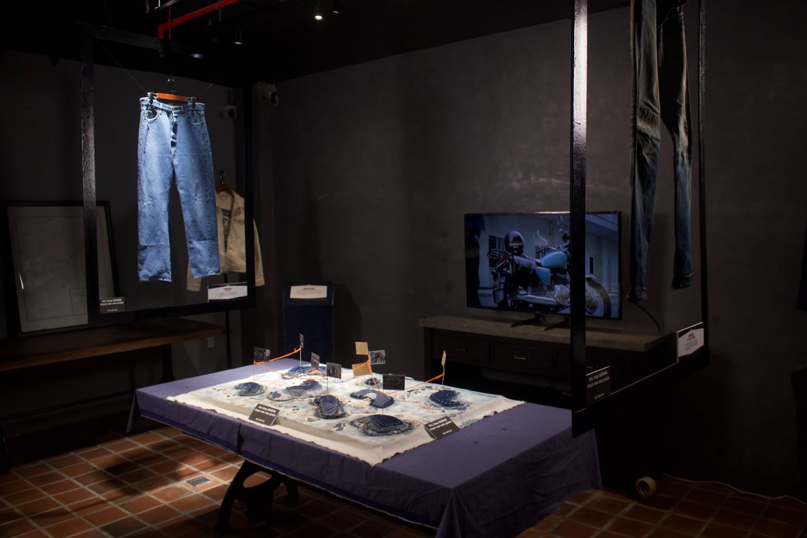 Triển lãm Denim Day - Kế thừa chất liệu và sáng tạo khai phá 5 trien_lam_denim_day_ke_thua_khai_pha