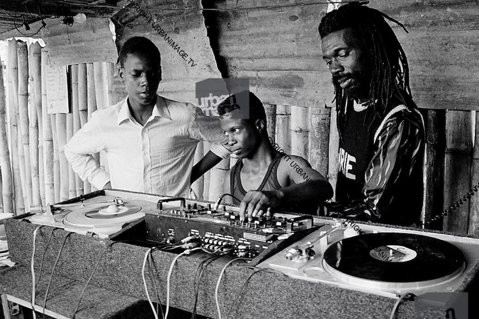 Hip-hop: Từ thể loại âm nhạc cho đến nền văn hóa 6 van_hoa_hip_hop