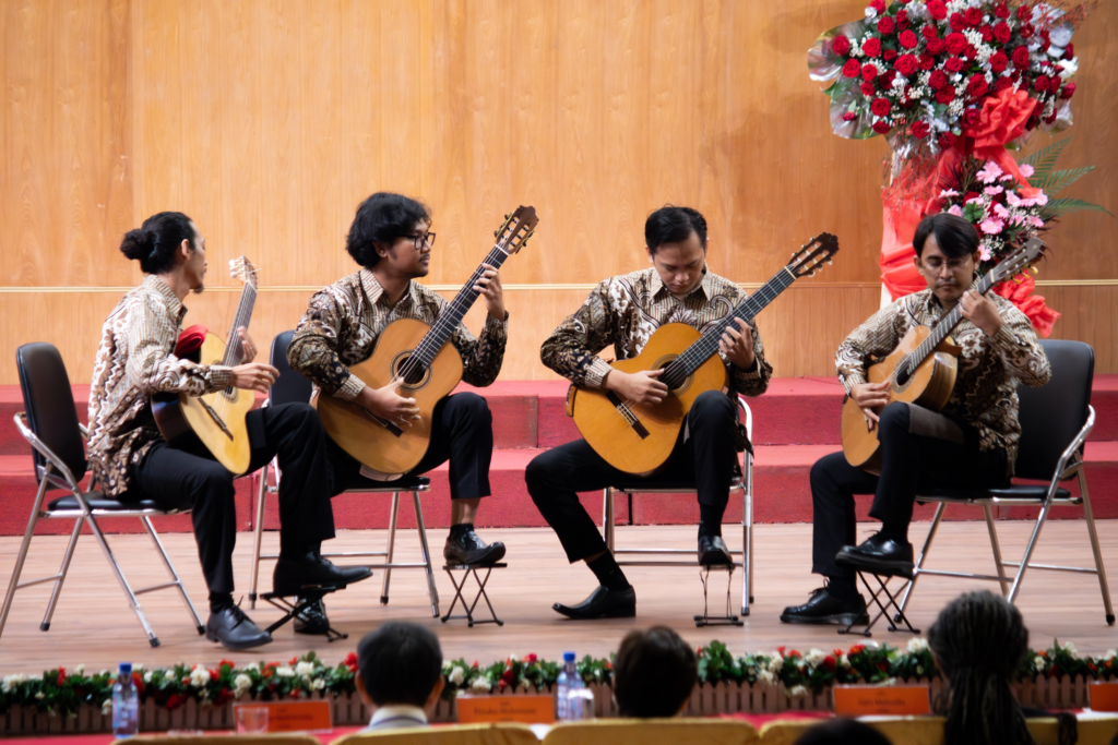 lien_hoan_guitar_quoc_te_sai_gon