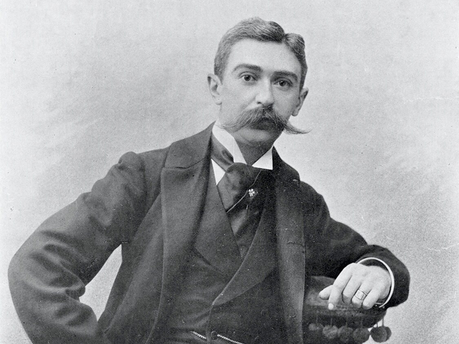 Biểu tượng Olympic mang những ý nghĩa gì? 2 pierre_de_coubertin