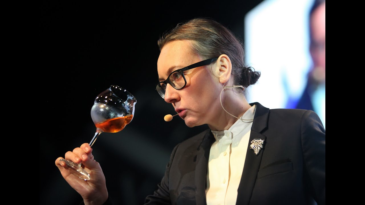 Sommelier Pascaline Lepeltier: ‘Tôi thích việc khơi dậy vị giác của người khác qua rượu vang’ 5 sommelier_pascaline_lepeltier