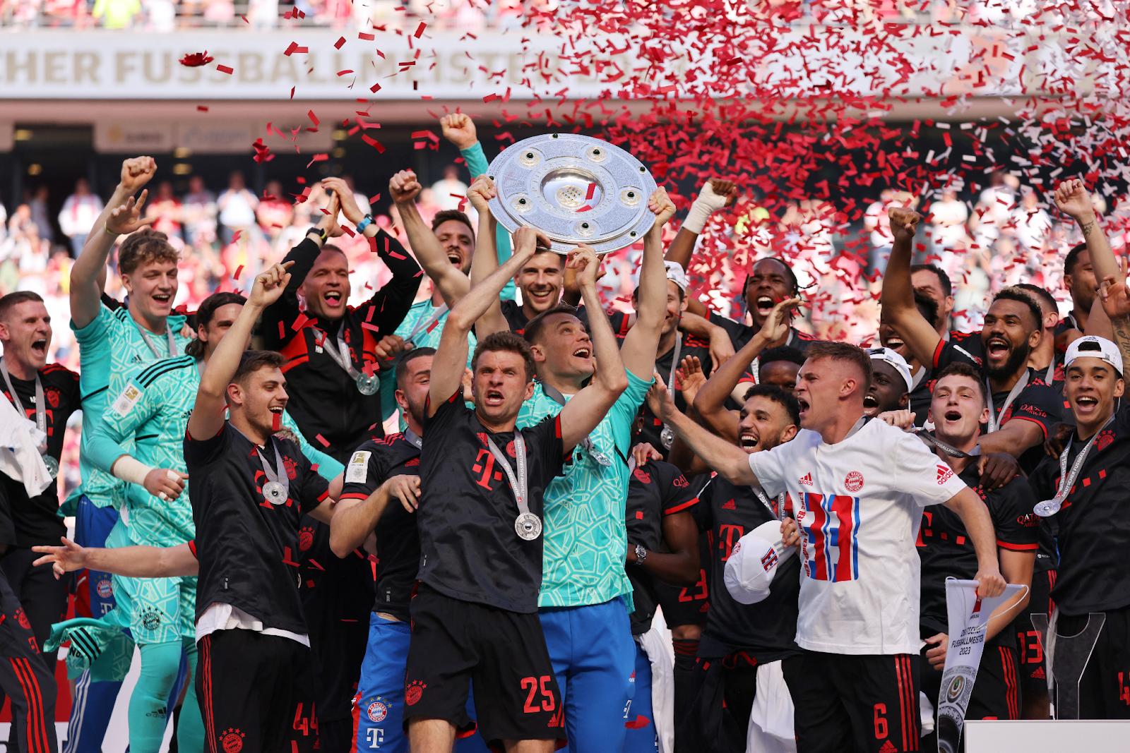 Những giải bóng đá Châu Âu nổi tiếng trên thế giới 6 bayern_munich_bundesliga