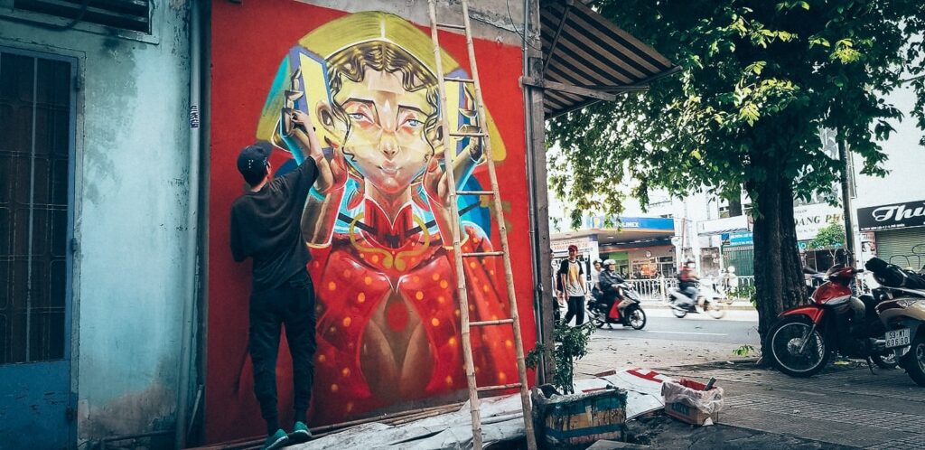 CRESK - Người nghệ sĩ truyền tải thông điệp tích cực qua lăng kính nghệ thuật Graffiti 2 image 1
