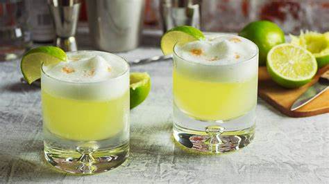 Top 8 loại cocktail mới lạ, độc đáo giải nhiệt mùa hè 6 Cocktail_Pisco_Sour