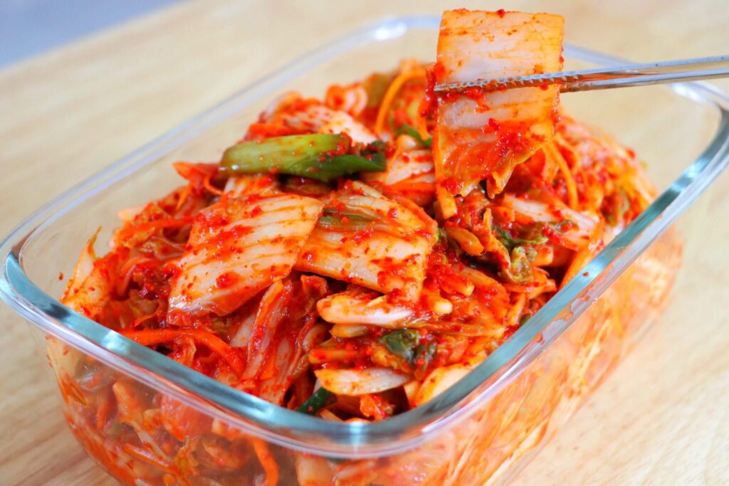 Dư vị khó quên từ những món ăn lên men đặc sắc thế giới (phần 1) 4 Kim chi - thực phẩm lên men truyền thống của Hàn Quốc