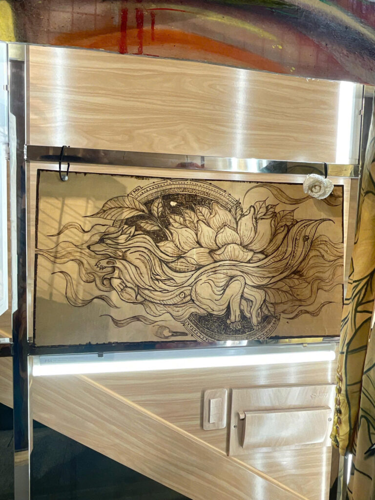 ‘Hiệu ứng cánh bướm’ - Triển lãm Graffiti đầu tiên của nghệ sĩ Arek Khoa 8 hieu-ung-canh-buom