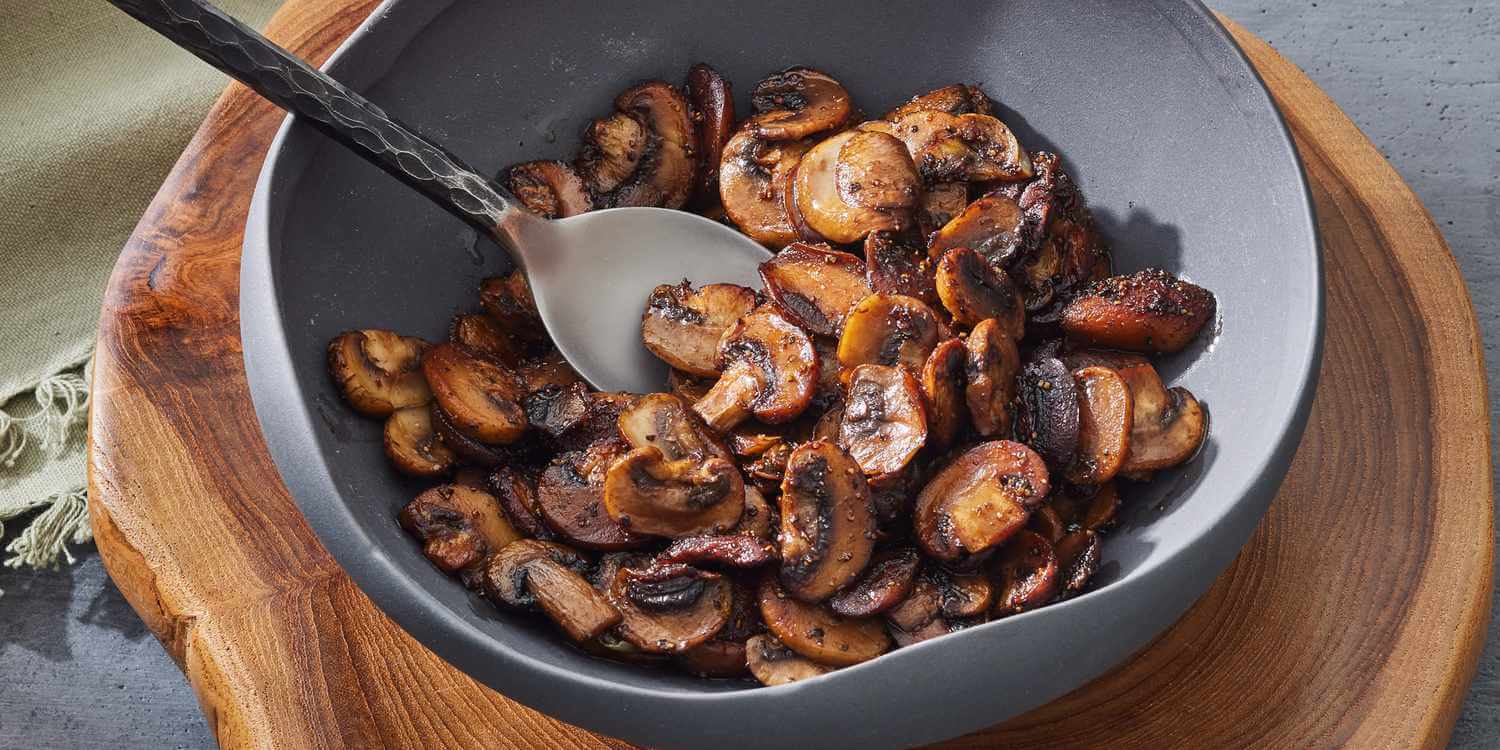 Umami là gì? Umami có trong những thực phẩm nào? 7 Nấm - Thực phẩm giàu umami có thể thay thế cho thịt.